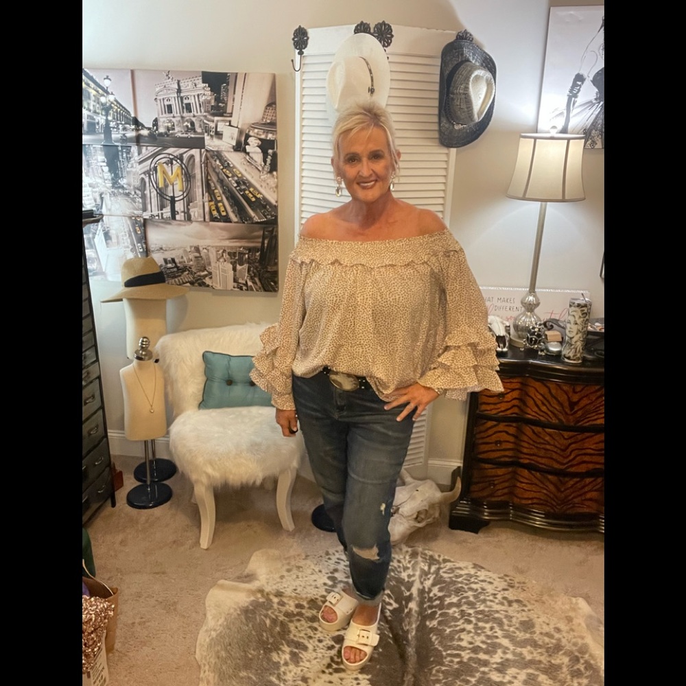 Off shoulder three tiered sleeve top sizes small - large. Taupe print